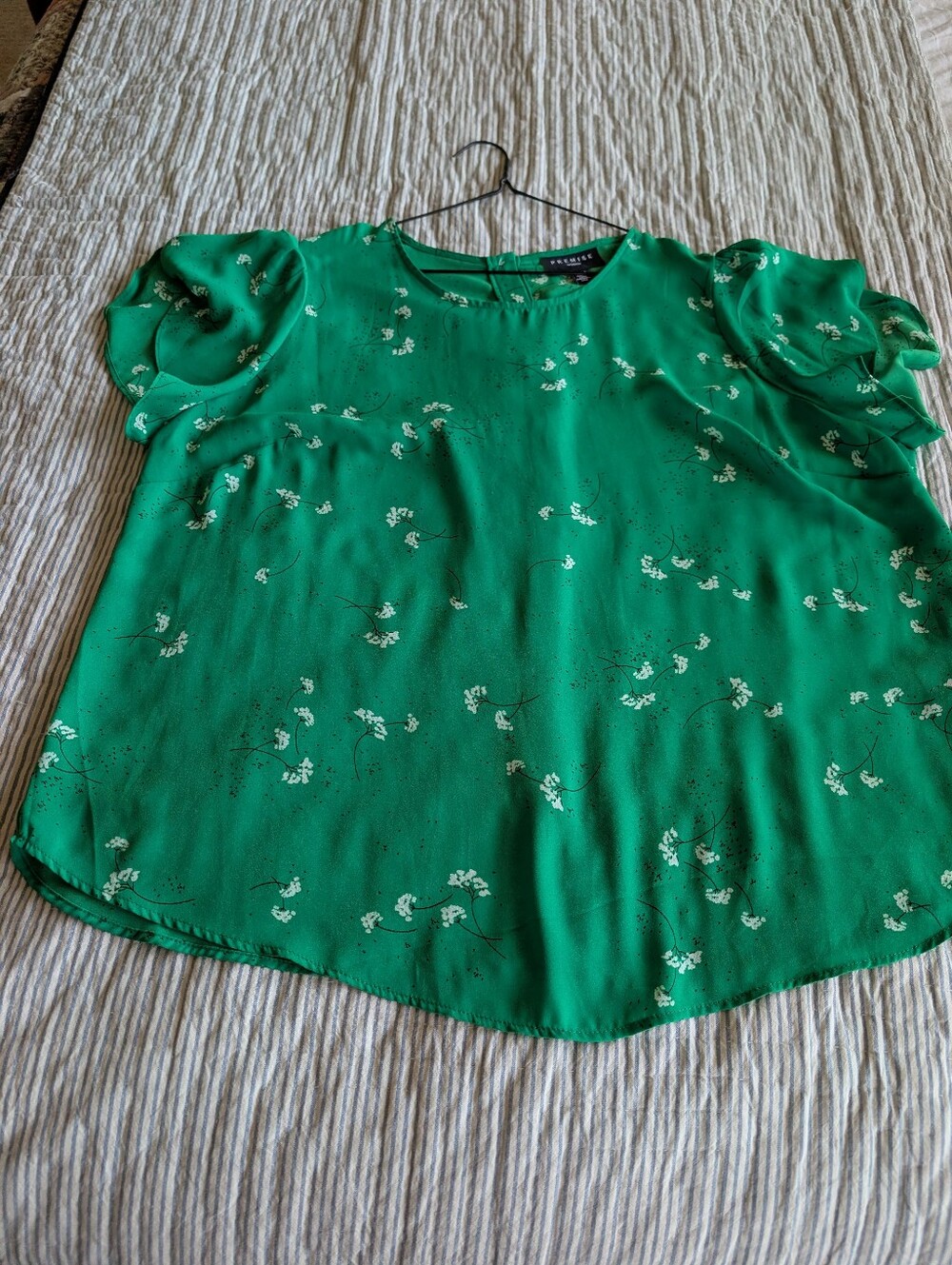 Premise Green Floral Blouse Button Back Flutter Sleeves 1X